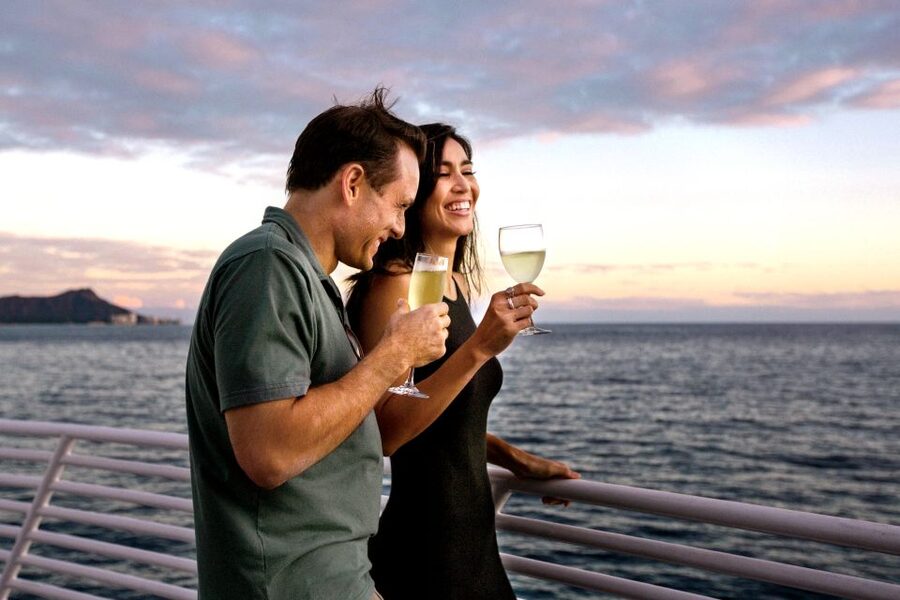 Oahu: Friday Night Fireworks Cocktail Cruise - Is $85 a fair price?
