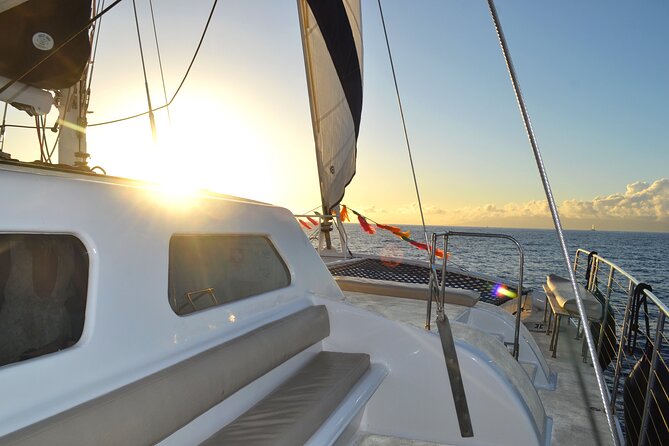 Oahu's Waikiki Coast: Moana’s Sunset Cocktail Sail - Sunset views depend on clouds, rain, and wind