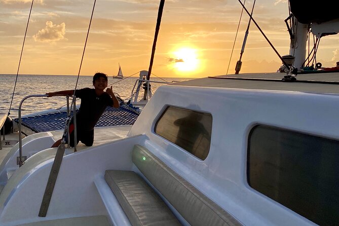 Oahu's Waikiki Coast: Moana’s Sunset Cocktail Sail - What the $89.99 price really buys you