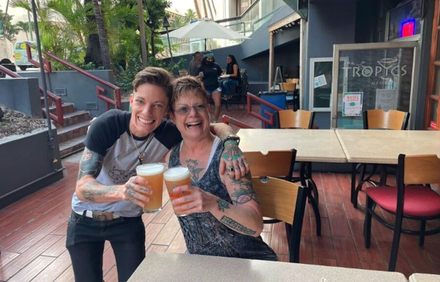 Oahu: Sips & Secrets of Hawaii Pub Crawl - Who should book this experience?