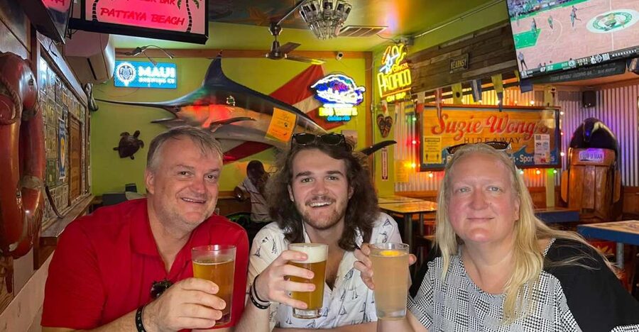 Oahu: Sips & Secrets of Hawaii Pub Crawl - Practical points that can affect your night