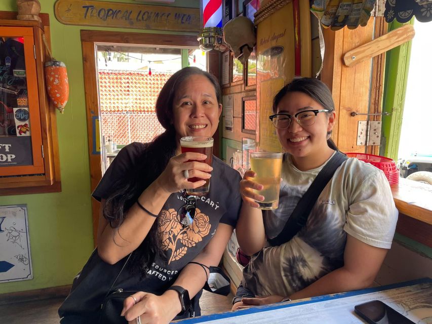 Oahu: Sips & Secrets of Hawaii Pub Crawl - Starting at Fort DeRussy, where the details matter