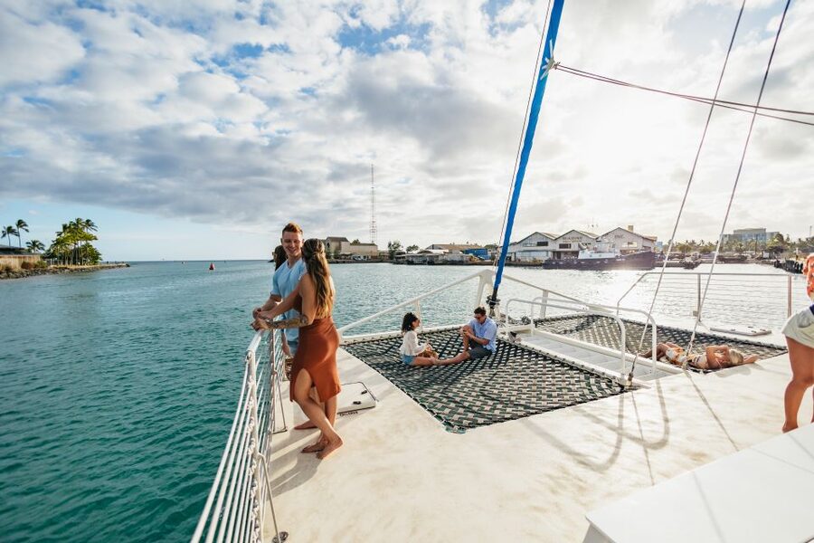 Oahu: Waikiki Sunset Catamaran Cocktail Cruise - Should you book the Waikiki Sunset Catamaran Cocktail Cruise?
