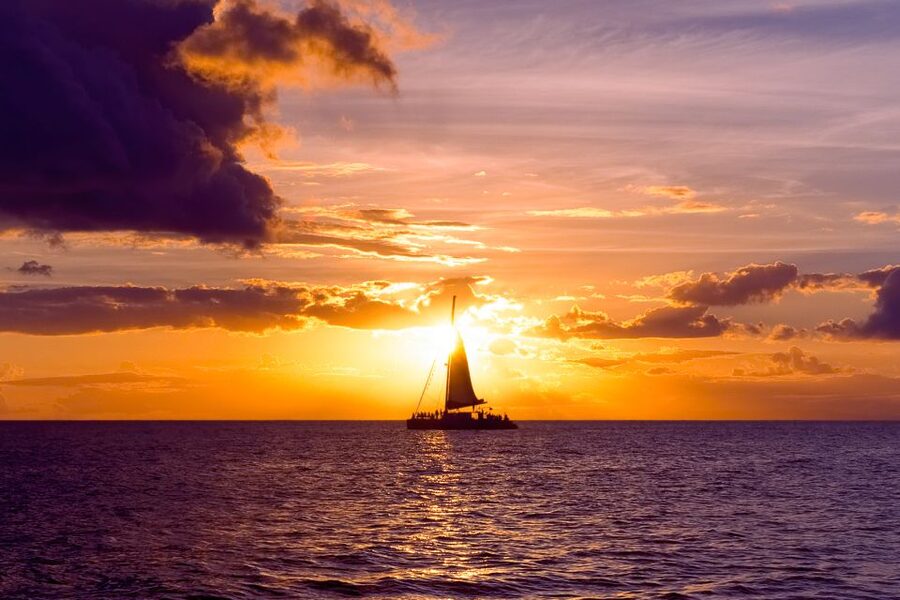 Oahu: Waikiki Sunset Catamaran Cocktail Cruise - Cocktails, snacks, and the party-boat question