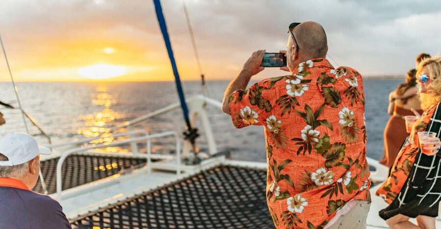 Oahu: Waikiki Sunset Catamaran Cocktail Cruise - The 90-minute route along Waikiki