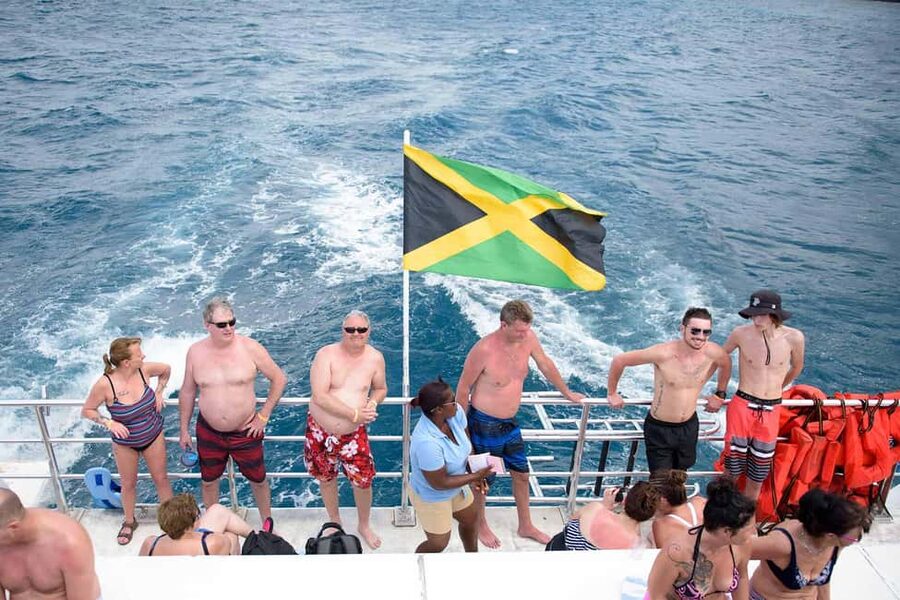 Ocho Rios Catamaran: Dunn's River, Snorkeling & Open Bar - Key points to know before you book