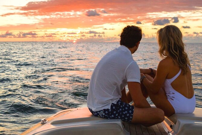 Open Bar Sunset Cruise in Catamaran or Speedboat (Best Deal) - The sunset is the strongest sightseeing moment