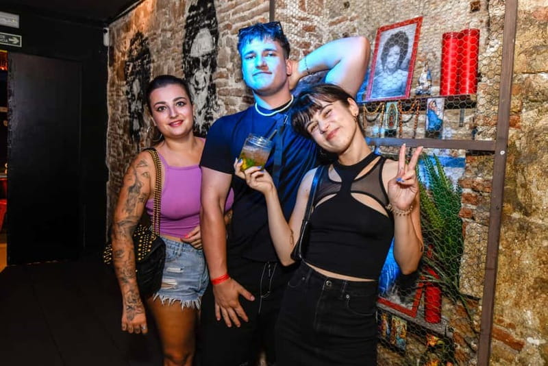 Original Hamburg Pub Crawl Sex & Crime St. Pauli Tour - Three or more bars, three different chances to find your scene
