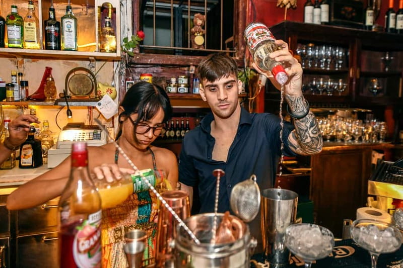Original Hamburg Pub Crawl Sex & Crime St. Pauli Tour - Finishing with VIP club entry