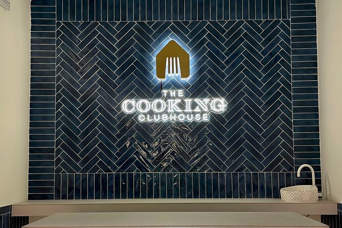Paella Cooking Class in Madrid with Bottomless Wine Pairing - Location, timing, and practical planning