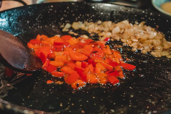 Paella Experience and Bottomless Wine in Barcelona - What the unlimited wine adds