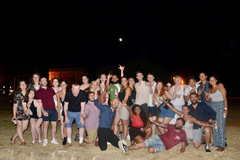 Palermo: Guided Bar Crawl with Shots and Discounts on Drinks - Stop two: finding the group rhythm