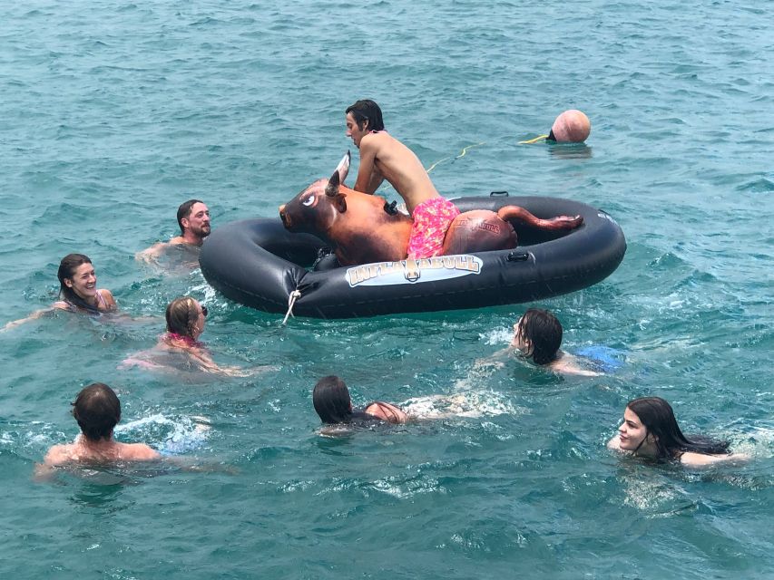 Palm Beach: Floatilla Party Cruise - Choosing the anchor spot: Atlantic water or the Intracoastal