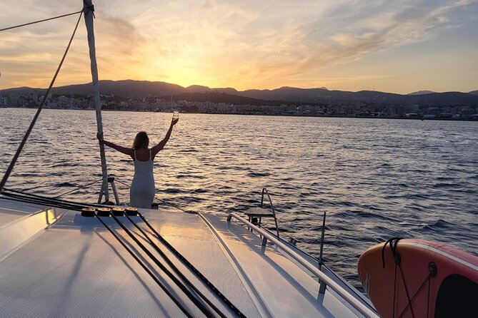 Palma: 2-Hour Sunset Catamaran Cruise with Drinks - Sunset views and Palma Cathedral
