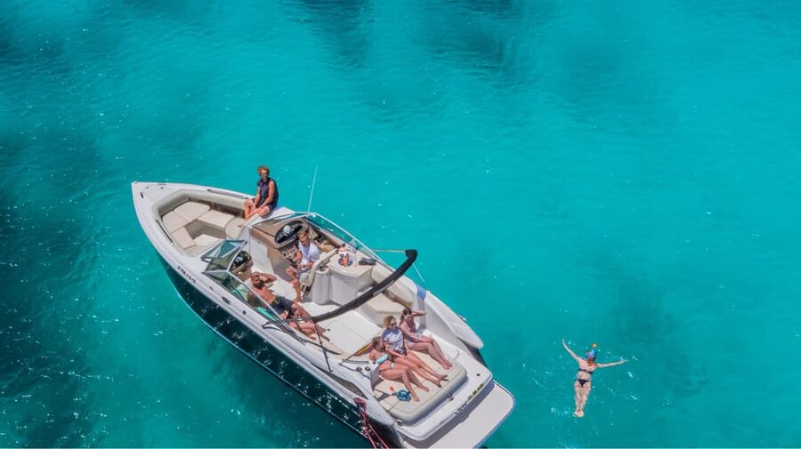 Palma de Mallorca: Private Yacht Trip with Drinks - Swimming at a quiet coastal stop