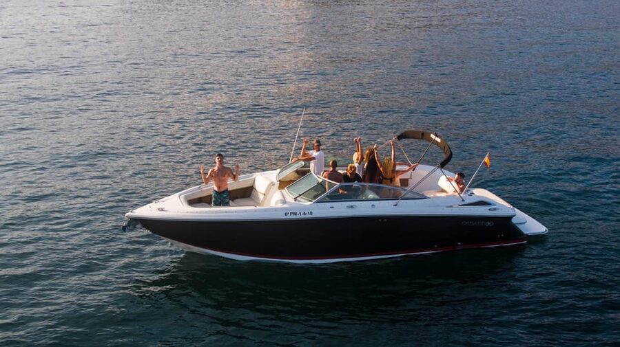 Palma de Mallorca: Private Yacht Trip with Drinks - What the captain adds to the experience