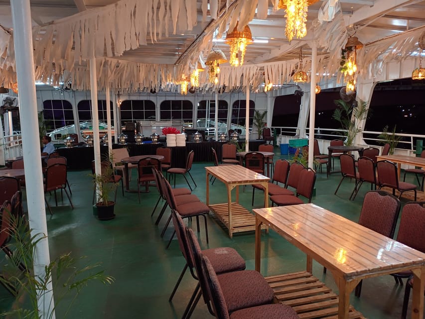 Panaji: Dinner Cruise with Drinks and Live Entertainment - A dinner cruise with two very different moods