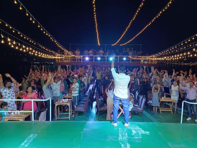 Panaji: Dinner Cruise with Drinks and Live Entertainment - Who will enjoy this boat, and who should skip it?
