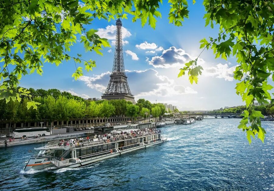Paris: Day or Sunset Cruise with Drink, Ice Cream or Dessert - A Seine cruise that puts Paris in one long picture