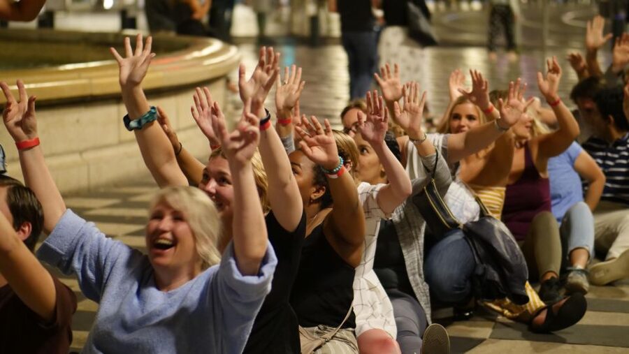Paris: Guided New Year's Eve Bar Crawl with Drink - The first bar: games, introductions, and drink deals
