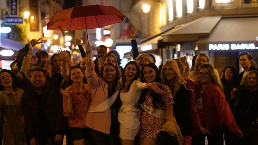 Paris: Latin Quarter Guided Pub Crawl to Bars and Clubs - Key points to know before booking