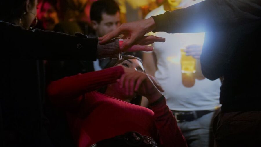 Paris: Latin Quarter Guided Pub Crawl to Bars and Clubs - Rue de la Huchette and the first three bars
