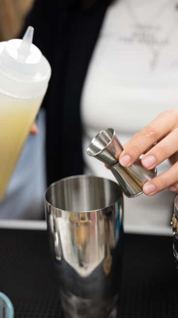 Paris: Mixology Workshops - Choosing your cocktail theme before the class