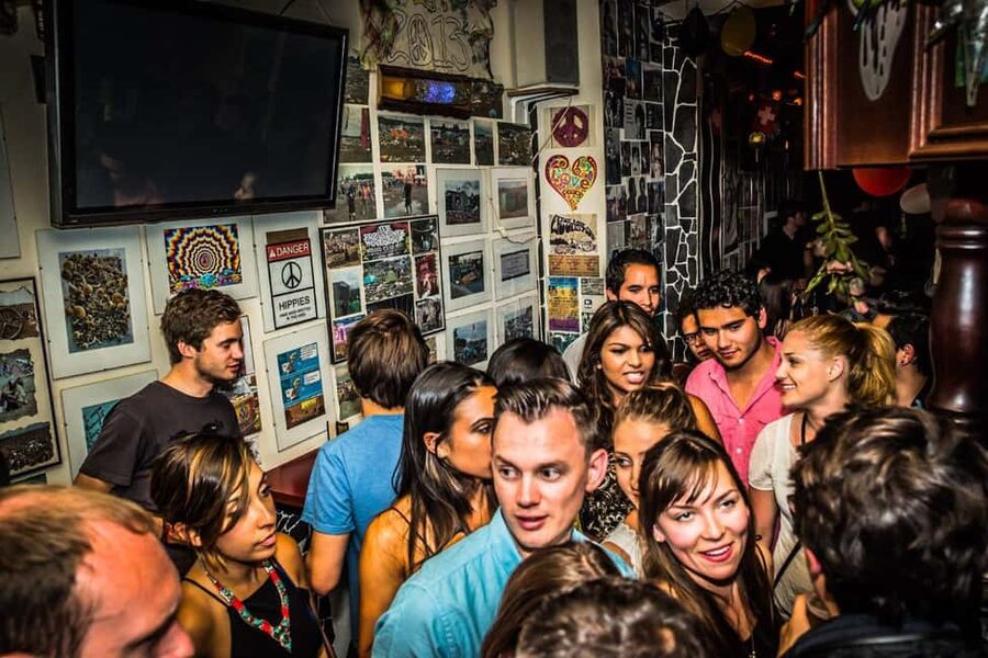 Paris: Pub Crawl with Shots and Nightclub Entry - What the price really includes