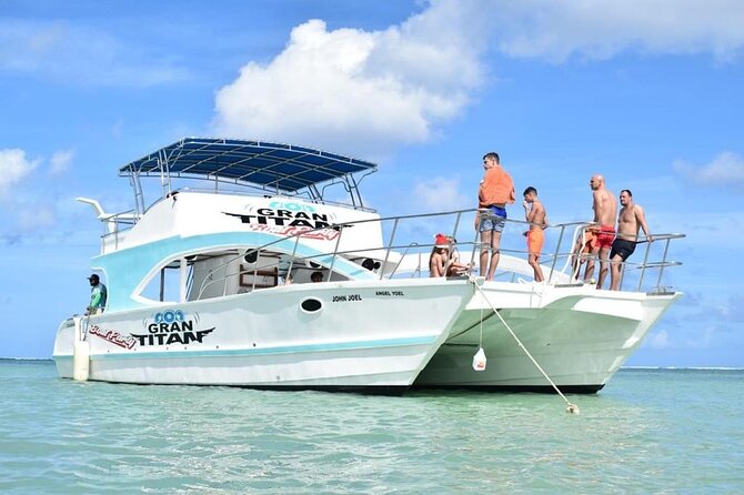 Party Boat /View Dolphins / Snorkling /Free Drinks and Transportation - Hotel pickup is the biggest practical concern
