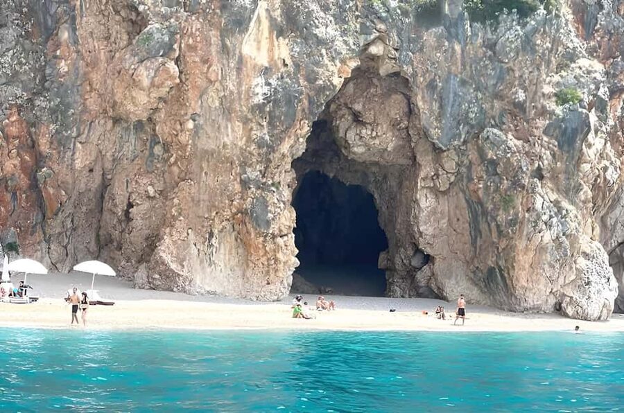 Party Cruise from Himara to the Pirate’s Cave - What the $50 price really gets you
