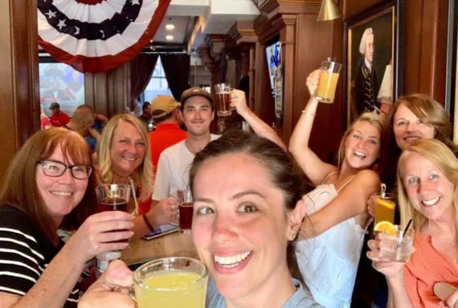 Philadelphia: Guided Tour with Pub Crawl - Four bars, four chances to see Philadelphia differently