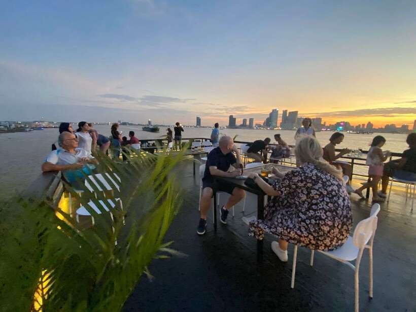 Phnom Penh: Mekong River Sunset Cruise with free flow drink - Who will enjoy this cruise most