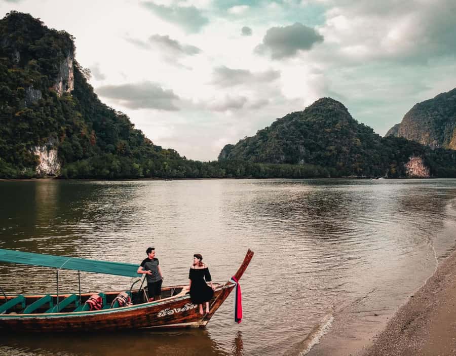 Phuket: James Bond Island Private, All-Inclusive Boat Tour - Lunch and village life at Koh Panyee