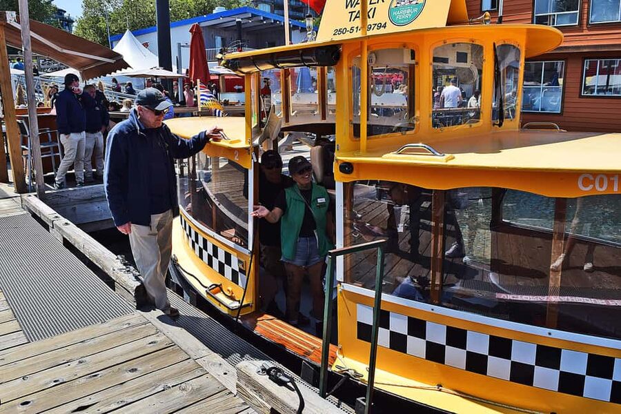 Pickle Pub Crawl: Ferry Rides and Appetizers - Chinatown: the final stop and a useful place to continue