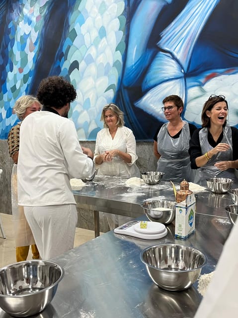 Pizza-Making Workshop by night with glass of wine - Starting with an appetizer and a drink
