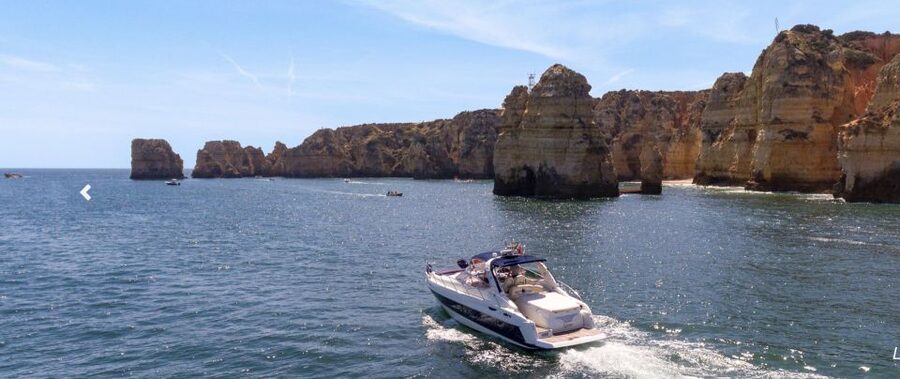 ponta da piedade 2h luxury charter with drinks and tapas - Leaving Lagos Marina for Ponta da Piedade