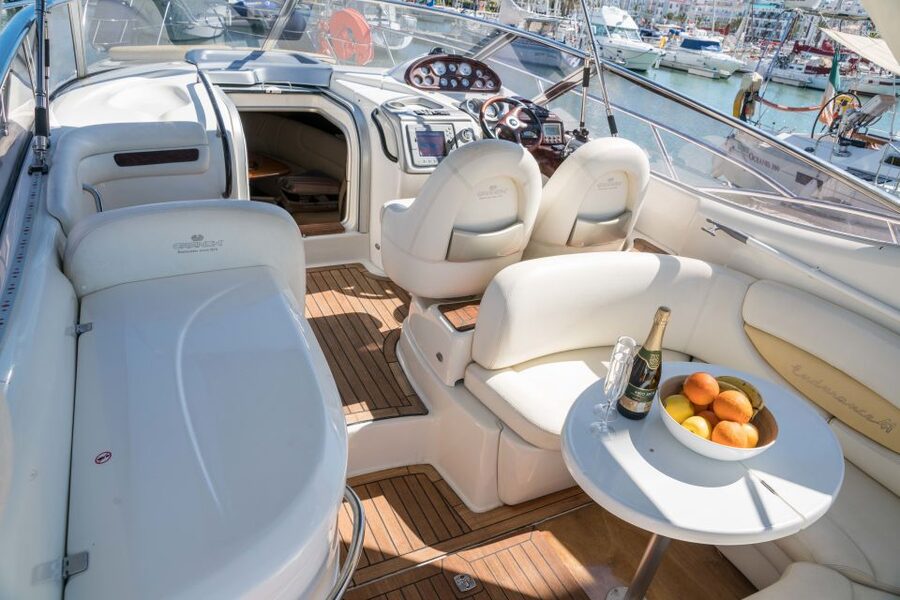 ponta da piedade 2h luxury charter with drinks and tapas - Who will enjoy this private cruise most