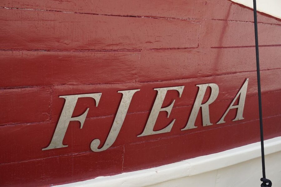 Poreč: Panoramic Morning Cruise Among 20 Islands with Drinks - Leaving Poreč Port on the Fjera
