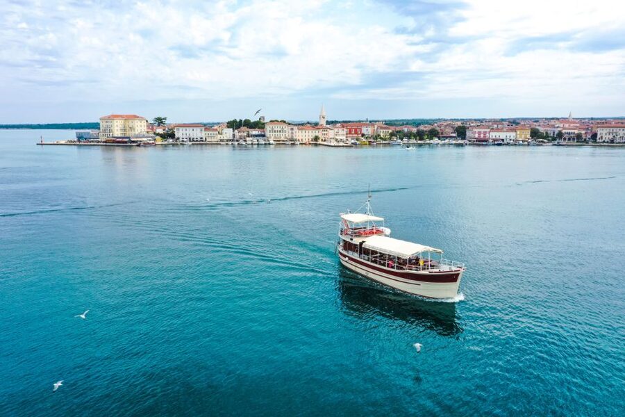 Poreč: Panoramic Morning Cruise Among 20 Islands with Drinks - Drinks, conversation, and the crew’s easy style