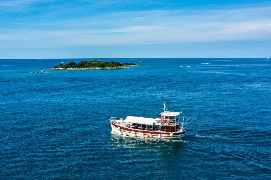 Poreč: Panoramic Morning Cruise Among 20 Islands with Drinks - How the return to Poreč feels