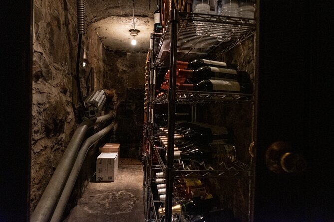 Portland: Ghosts Boos and Booze Haunted Pub Crawl - Kells Irish Pub and the ghost-skeptic test