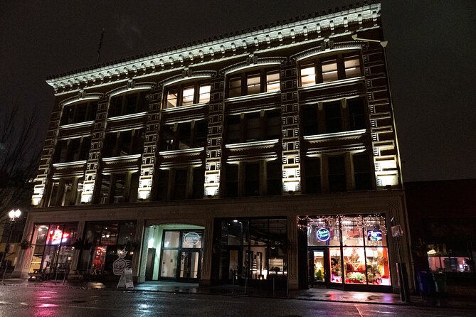 Portland: Ghosts Boos and Booze Haunted Pub Crawl - How the storytelling affects the experience