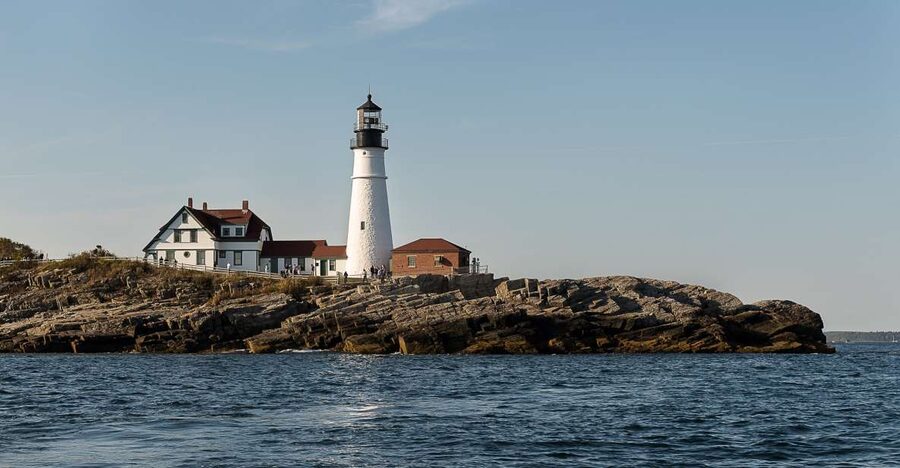 Portland: Sunset Lighthouse Cruise in Casco Bay with Drinks - What you see during the 90-minute boat ride