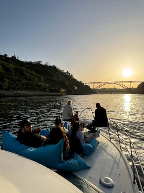 Porto: 6 Bridges Cruise, Welcome Drink & Sunset Option - Six bridges, two cities, and a new view of Porto