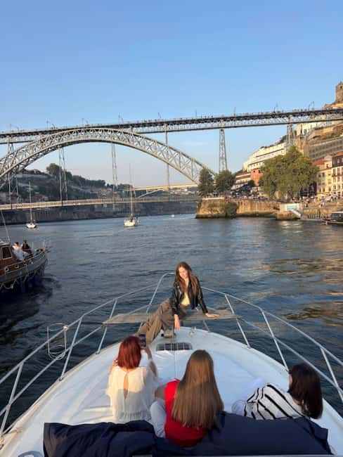 Porto: 6 Bridges Cruise, Welcome Drink & Sunset Option - The boat, welcome drink, and onboard mood