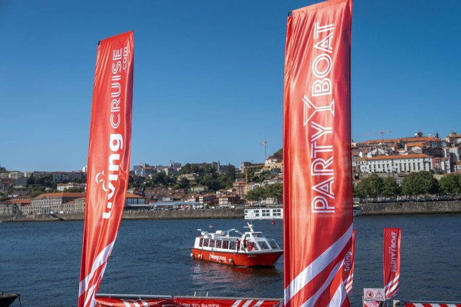Porto: Douro River Party Boat with Sunset Option & 6 Bridges - Choosing the sunset departure