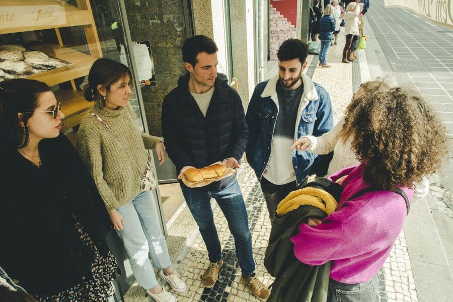 Porto: Evening Local Food Crawl with Drink Pairings - Practical details that affect your evening