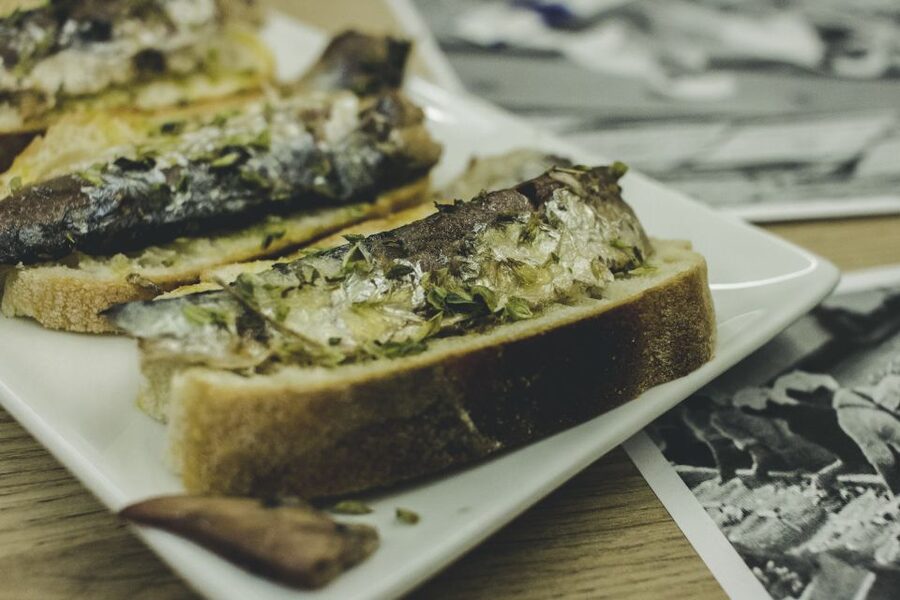 Porto: Evening Local Food Crawl with Drink Pairings - Why the food format works better than one large meal