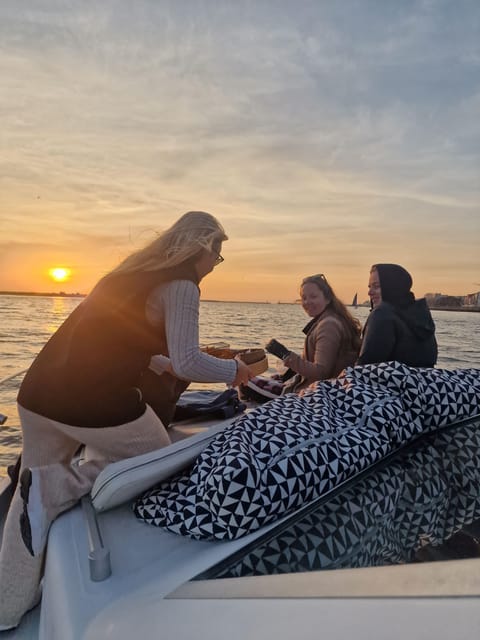 Porto: Private 6 Bridges Tour, welcome drink & sunset option - Key points to know before booking