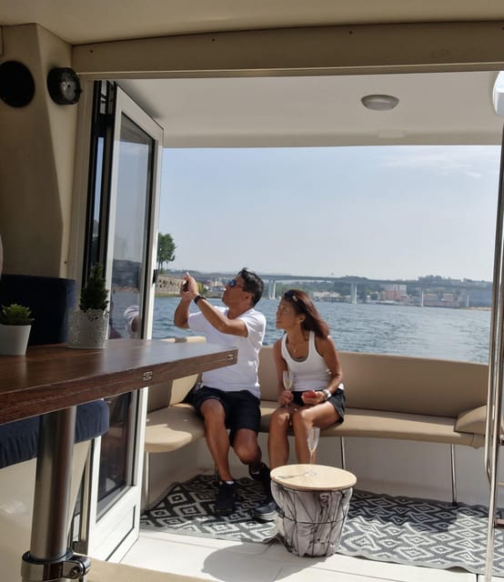 Porto: Private 6 Bridges Tour, welcome drink & sunset option - Should you book this Porto river tour?